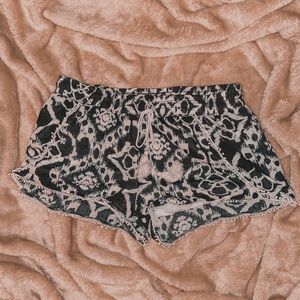 vanillastar black and white shorts